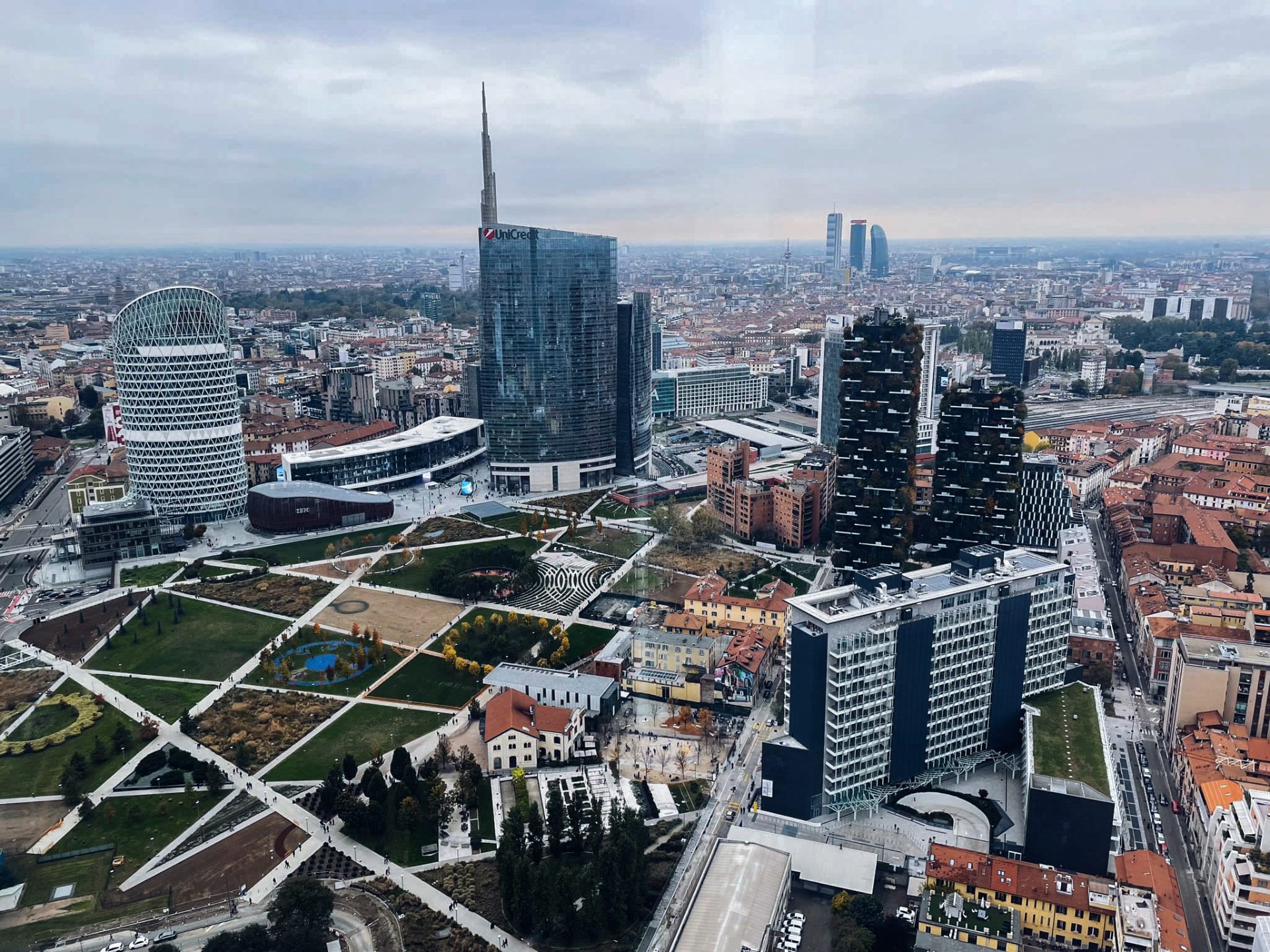 重構米蘭城市紋理－以樹木圖書館作為縫合媒介